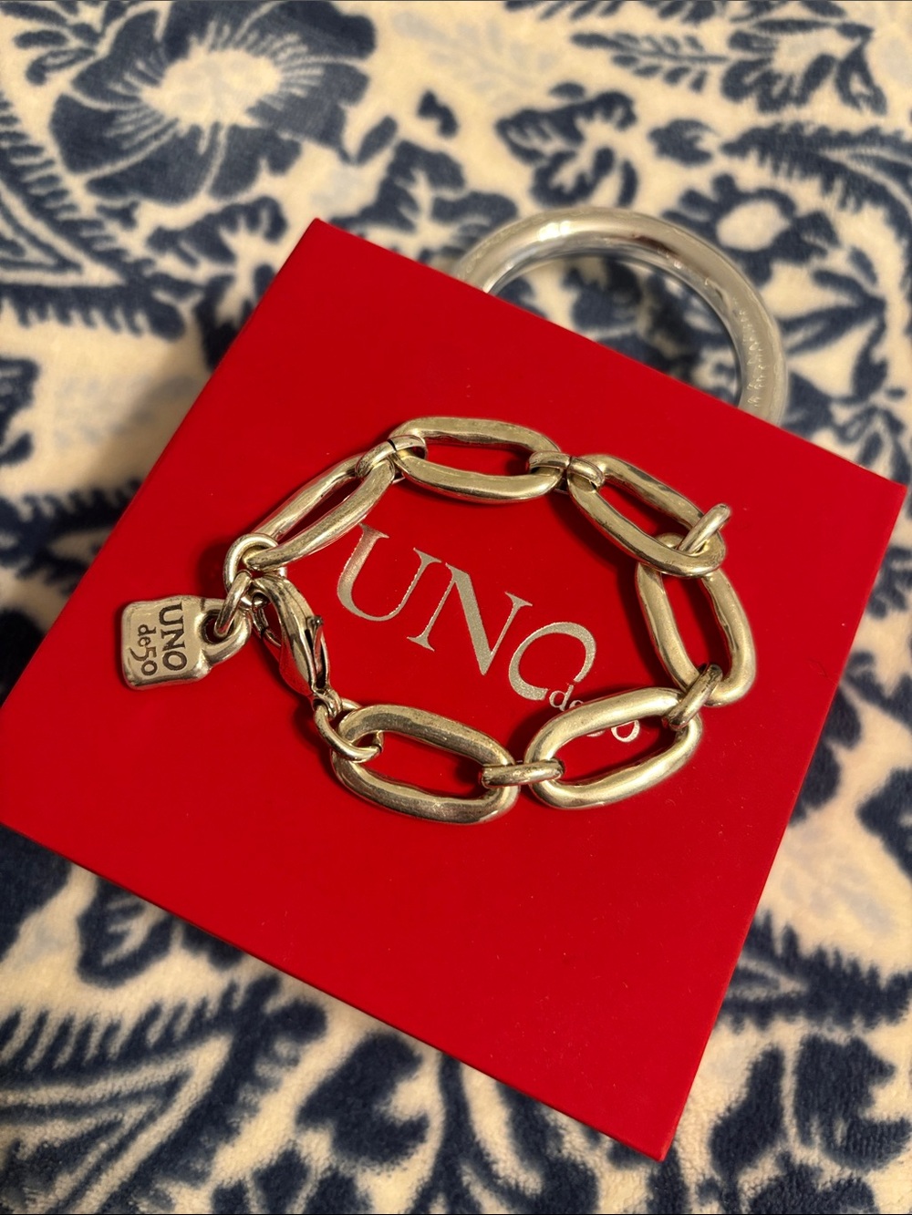 UNO de 50 Silver Chain Bracelet with Charm